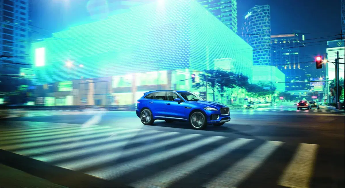 Jaguar F-Pace: lanciata la sfida a Porsche Macan (56)