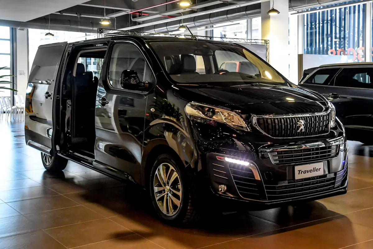 Peugeot Traveller: moderno e funzionale [Video Primo Test]