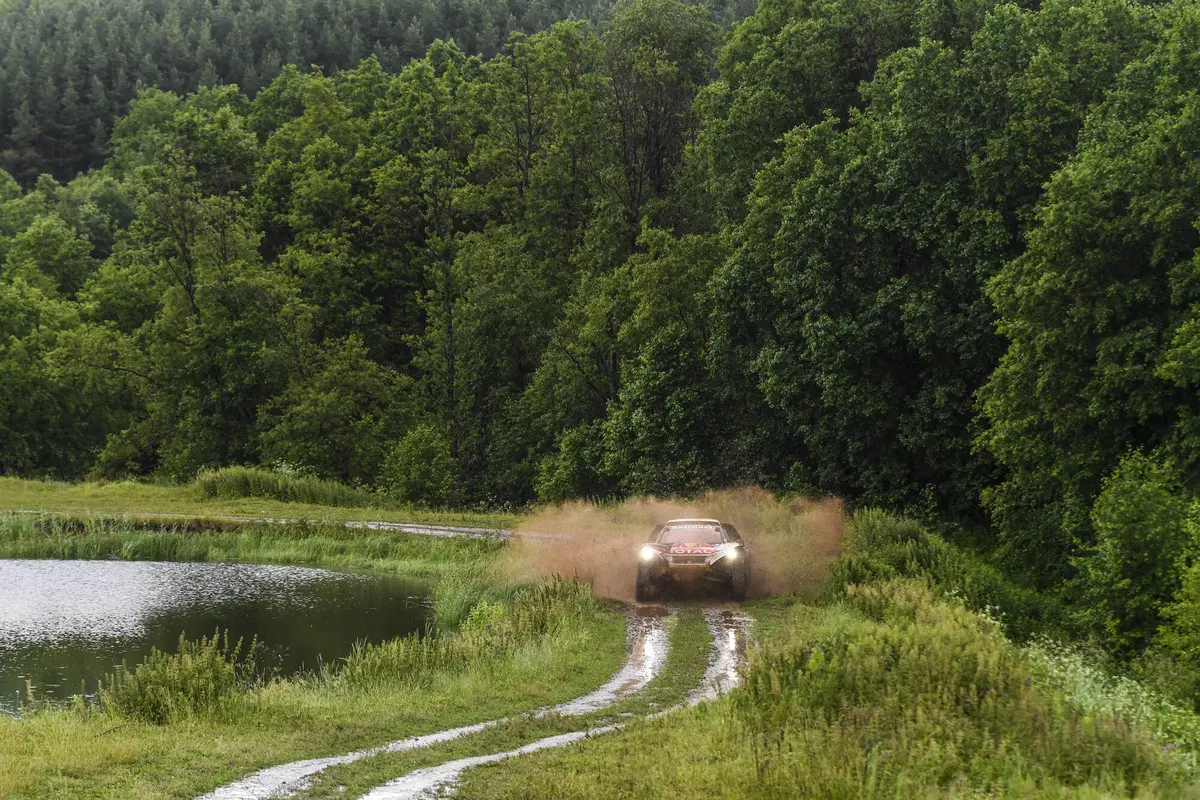 Silk Way Rally 2017. Loeb (Peugeot) “primissimo” a metà strada (3)
