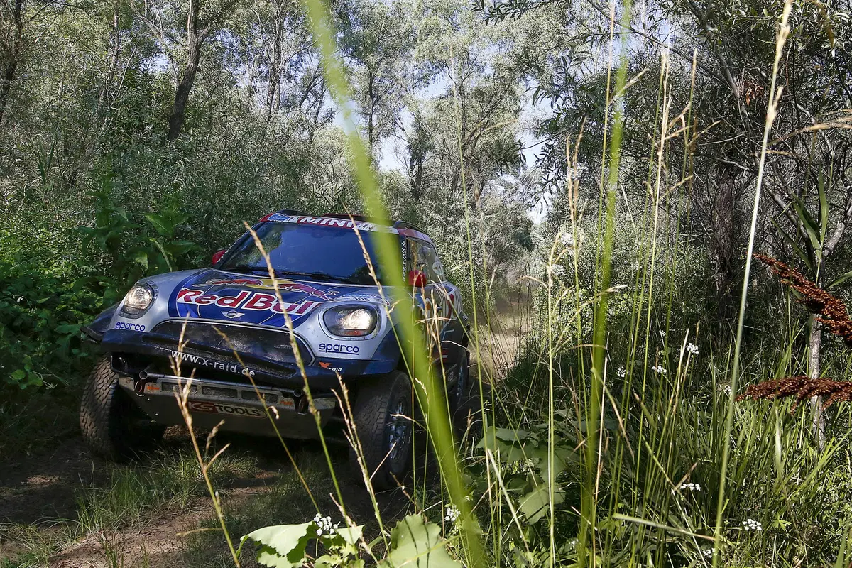 Silk Way Rally 2017. Loeb (Peugeot) “primissimo” a metà strada (15)