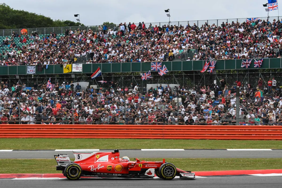 F1, GP Silverstone 2017: vince Hamilton. Terzo Raikkonen (19)