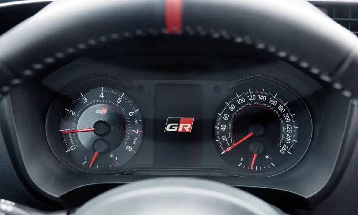 Toyota Yaris GRMN 2018, 212 CV con autobloccante e super sound firmati Gazoo Racing [Video Primo test] (7)