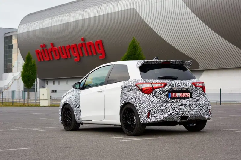 La pi&ugrave; cattiva delle Yaris nella sua "culla" tedesca del Nurburgring