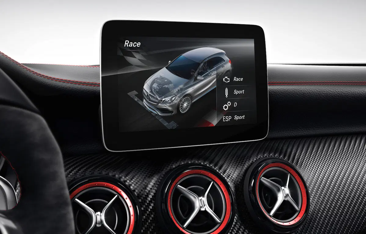 A 45 4MATIC “Edition 50“ per i 50 anni di Mercedes-AMG (3)