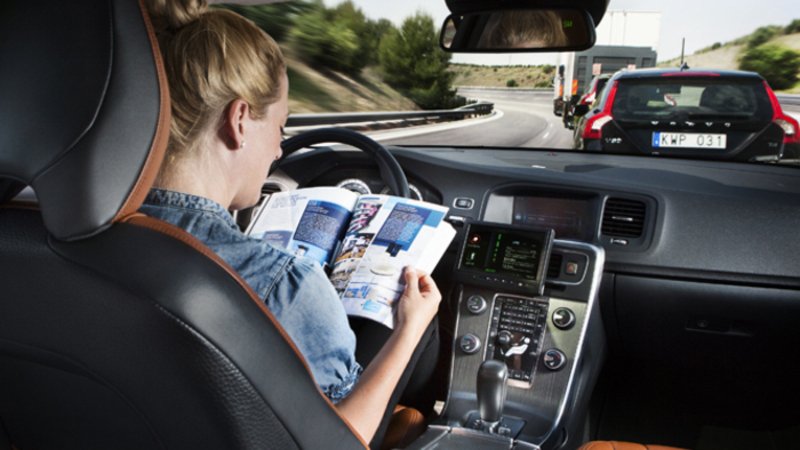 Bosch interroga gli automobilisti sui vantaggi della guida autonoma