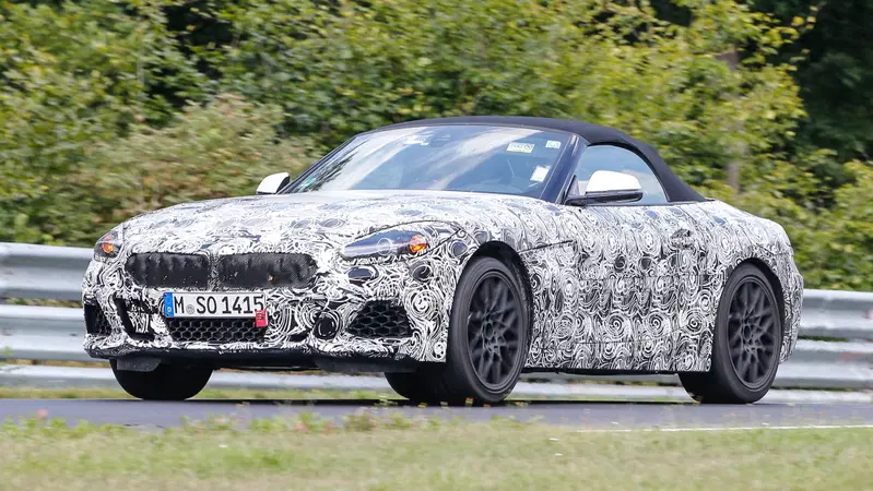 BMW Z5, sempre pi&ugrave; scoperta sul 'Ring