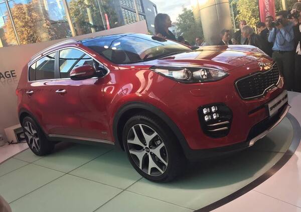 Kia Sportage: eccola al Salone di Francoforte 2015 [VIDEO]