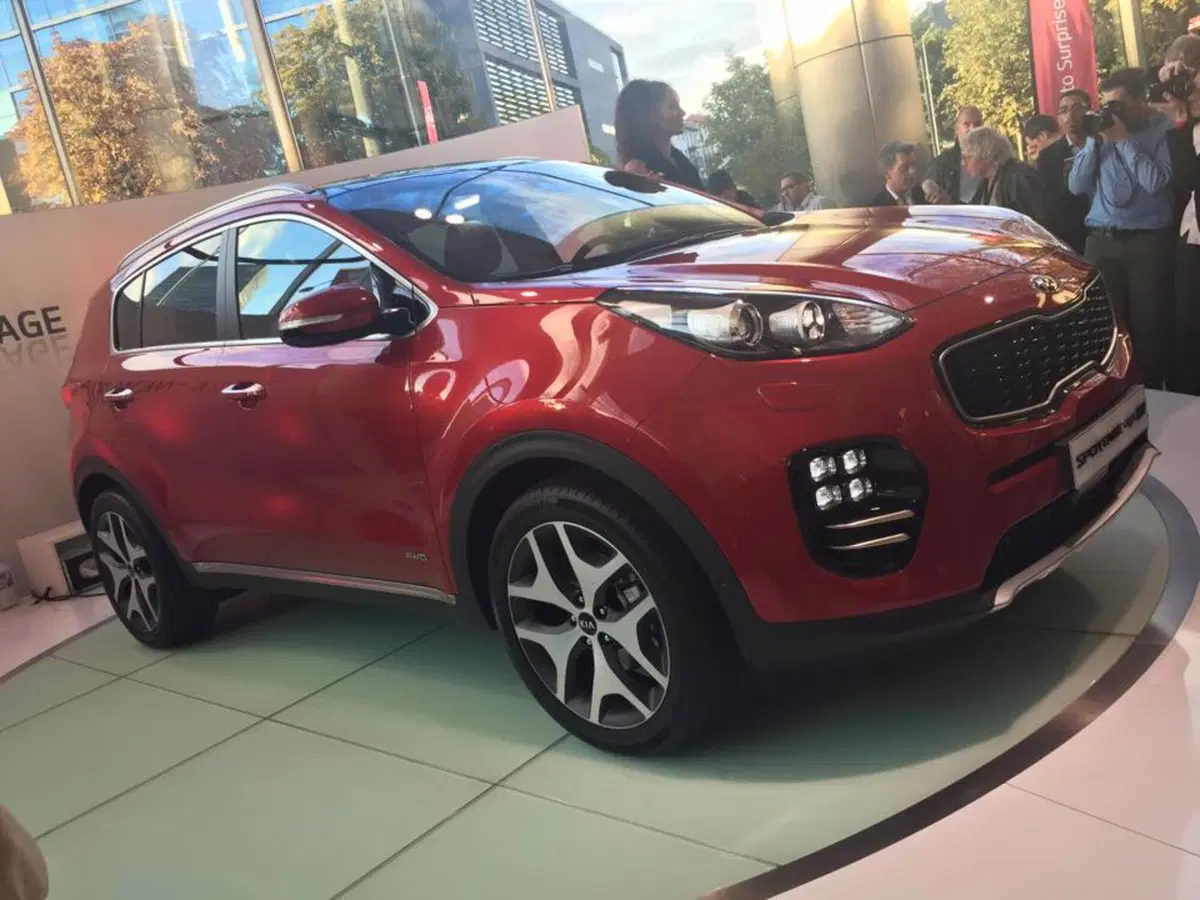 Kia Sportage: eccola al Salone di Francoforte 2015 [VIDEO] (2)