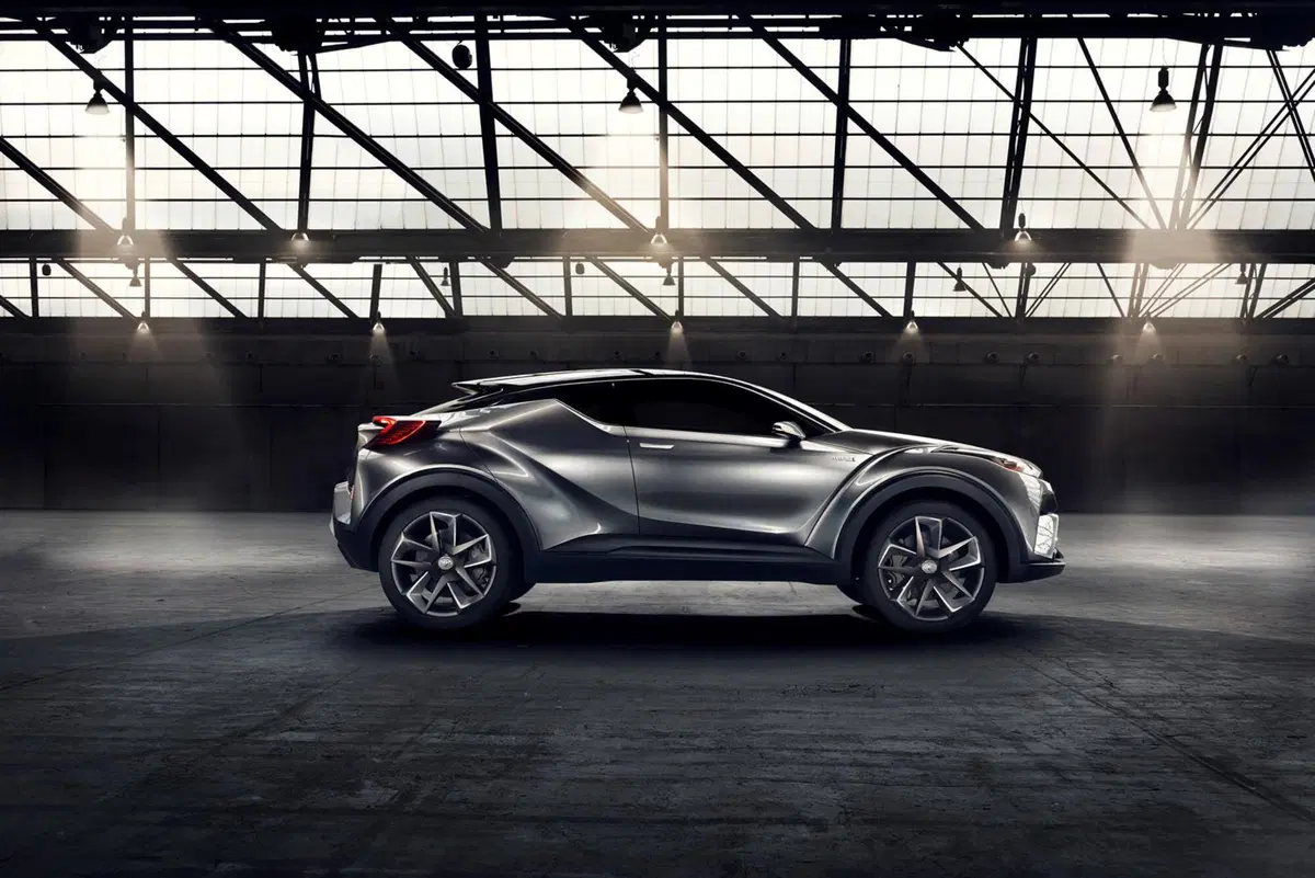 Toyota C-HR: la rivale di Nissan Juke si fa sempre più vicina (4)