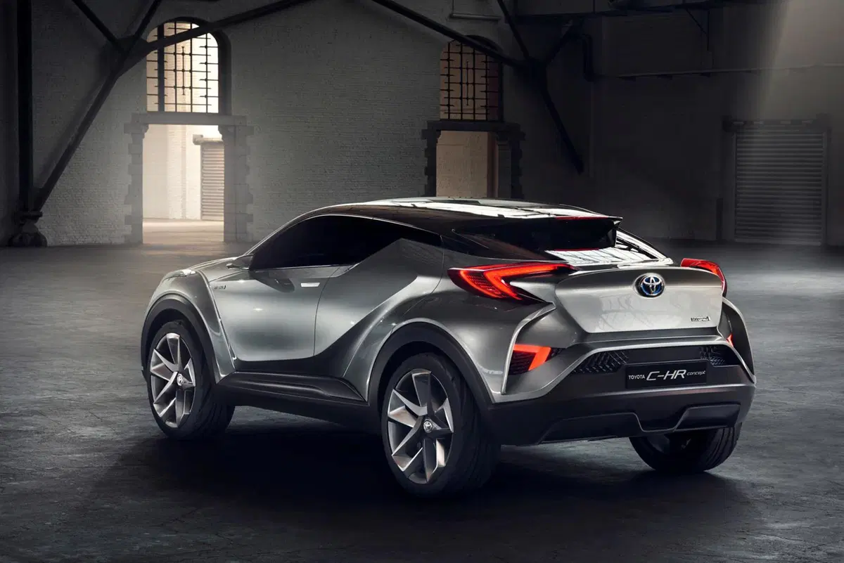 Toyota C-HR: la rivale di Nissan Juke si fa sempre più vicina (13)