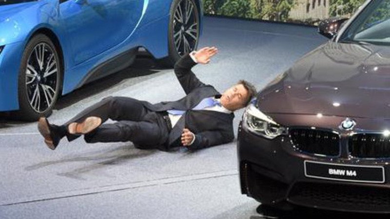 Salone di Francoforte 2015, Presidente BMW accusa un malore