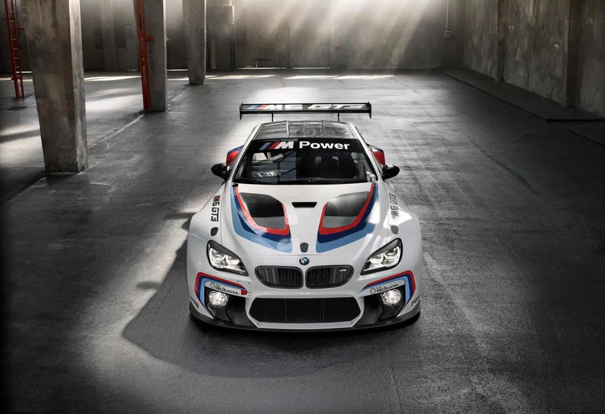 BMW: M6 GT3 e Coupé Competition Edition per stupire (12)