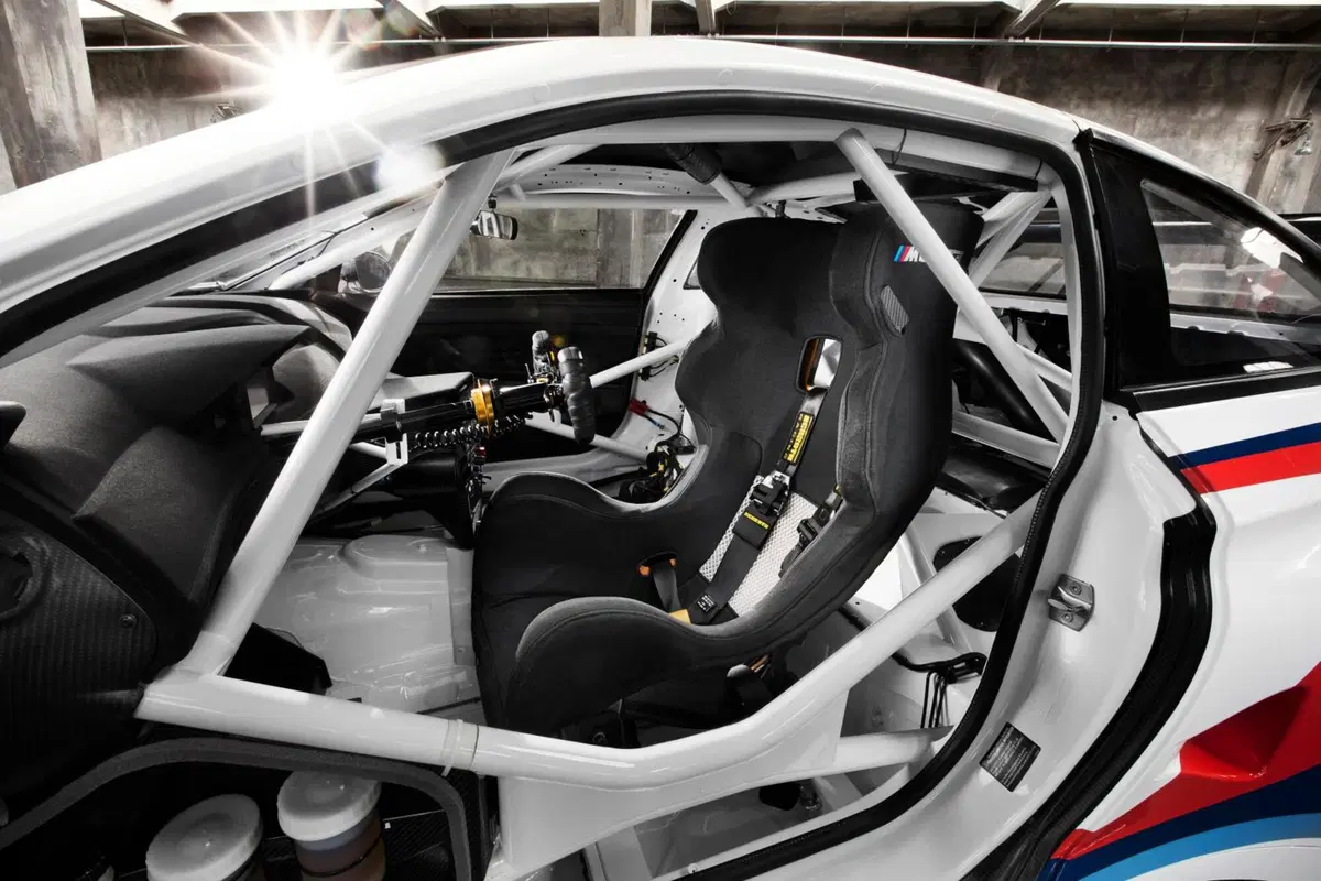 BMW: M6 GT3 e Coupé Competition Edition per stupire (27)