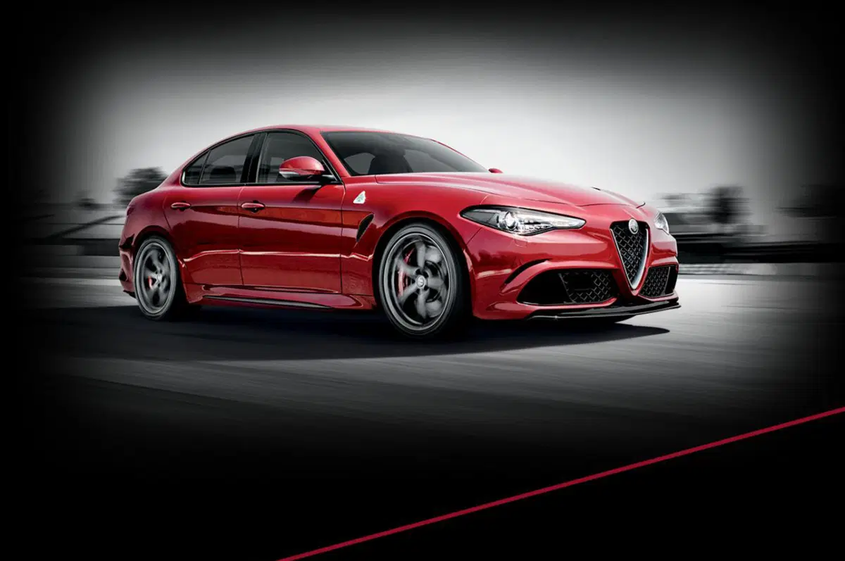 Alfa Romeo Giulia Quadrifoglio. Ufficiale: gira in 7'39" al Ring (2)