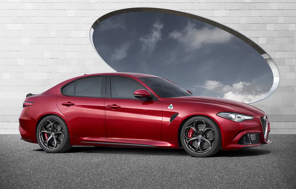 Alfa Romeo Giulia Quadrifoglio. Ufficiale: gira in 7'39" al Ring (8)