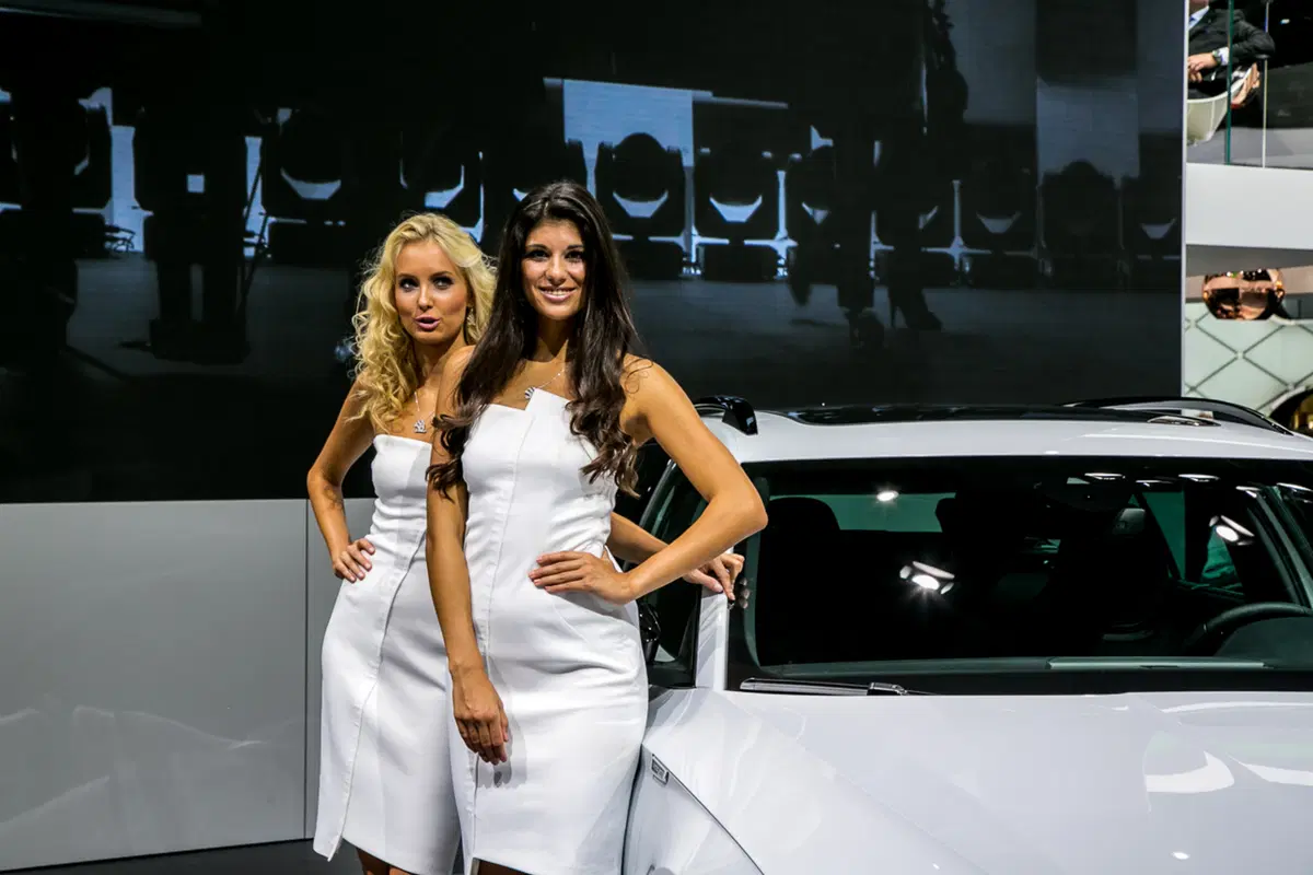 Salone di Francoforte 2015: ecco le ragazze più belle! (15)