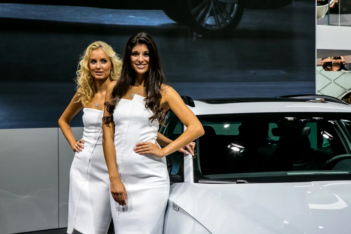 Salone di Francoforte 2015: ecco le ragazze più belle! (16)