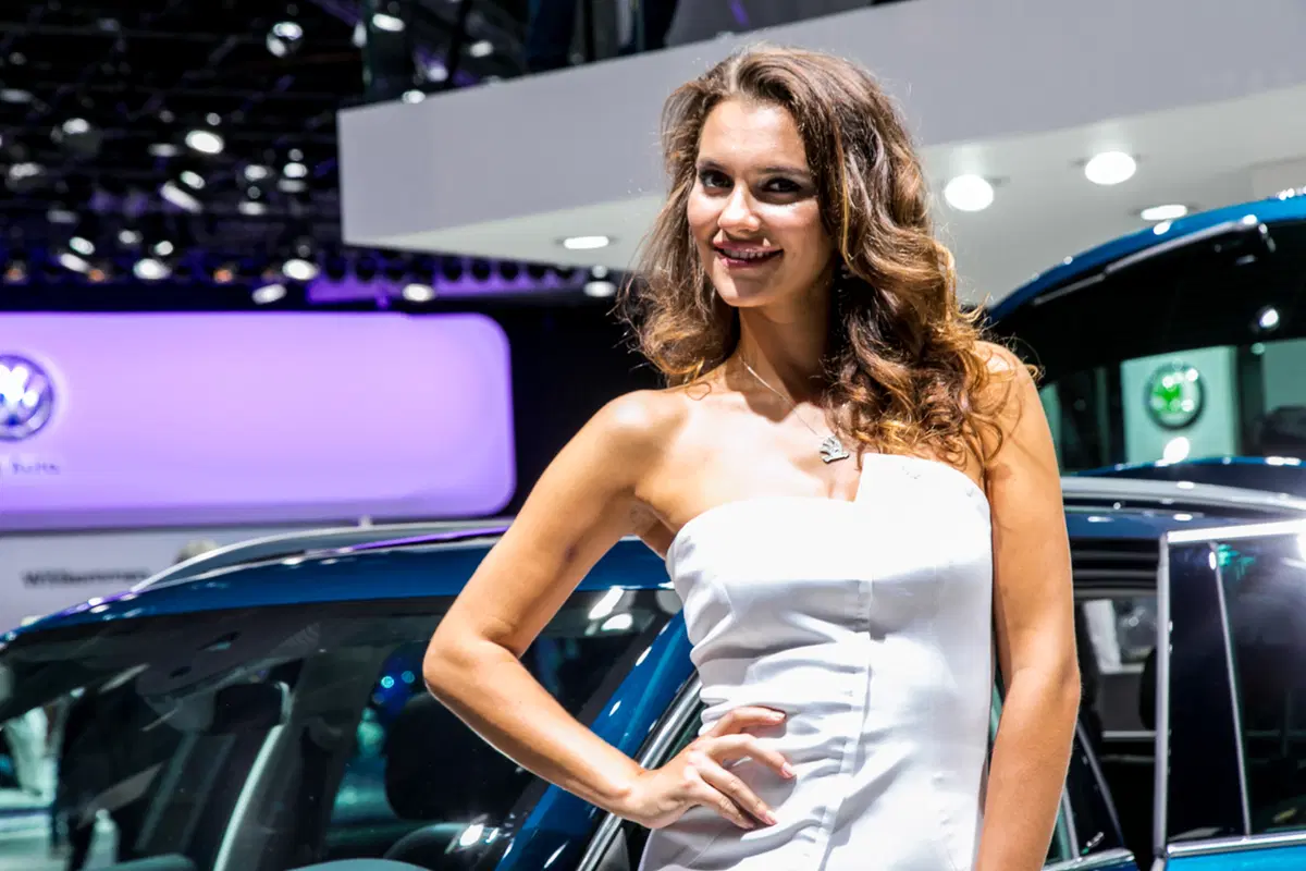 Salone di Francoforte 2015: ecco le ragazze più belle! (24)