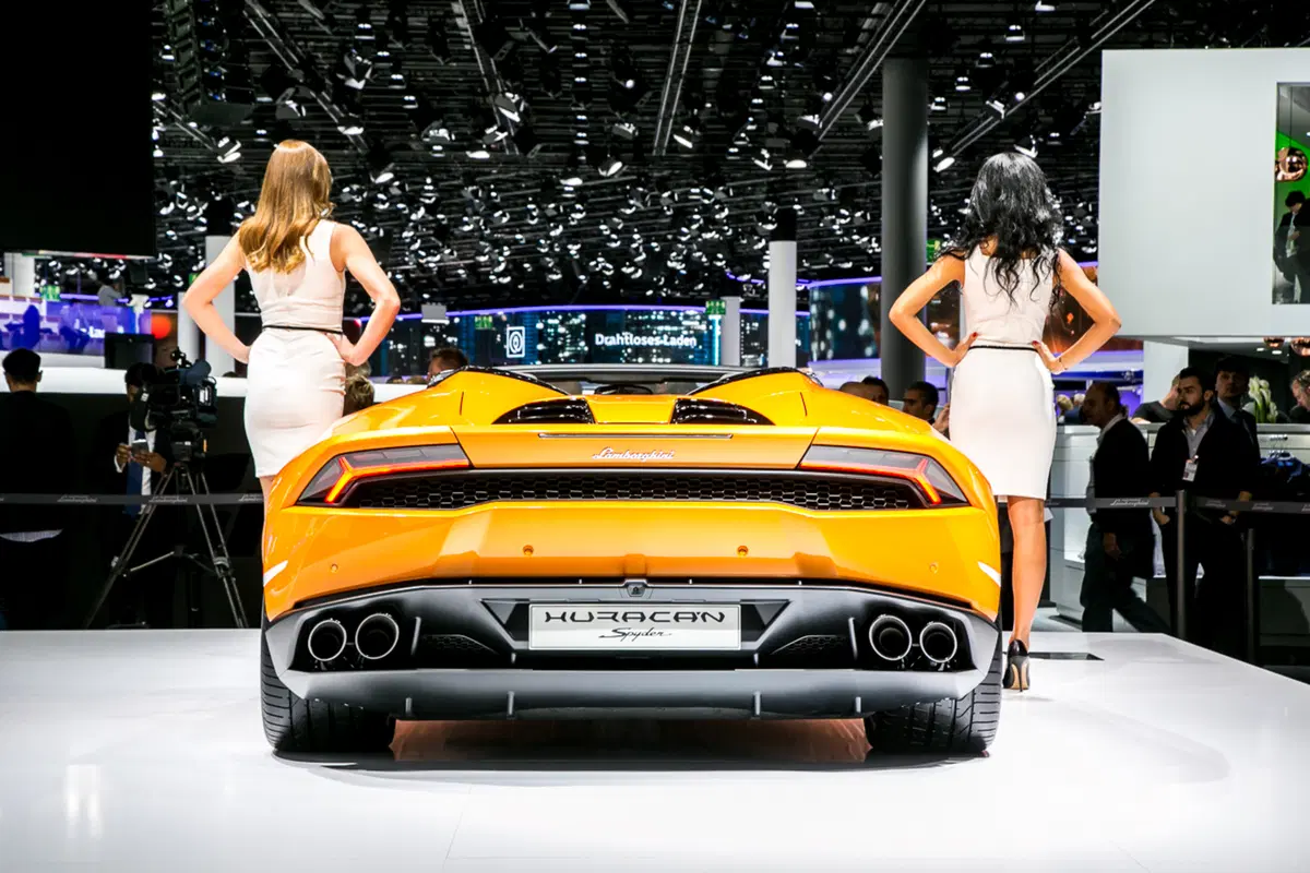 Salone di Francoforte 2015: ecco le ragazze più belle! (32)