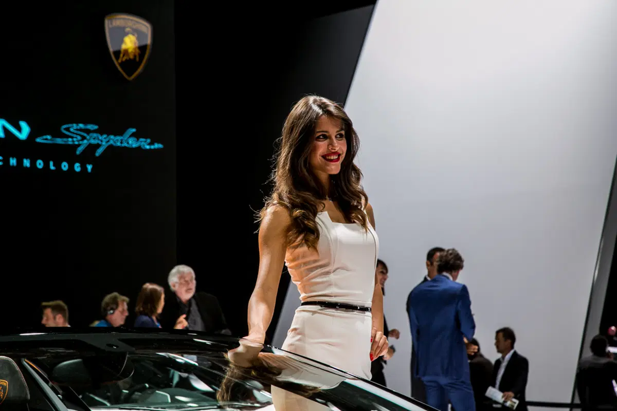 Salone di Francoforte 2015: ecco le ragazze più belle! (37)