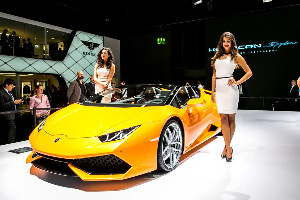 Salone di Francoforte 2015: ecco le ragazze più belle! (47)