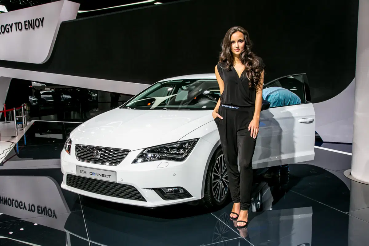 Salone di Francoforte 2015: ecco le ragazze più belle! (79)