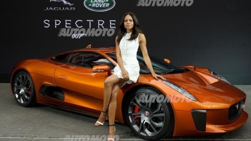 James Bond &ldquo;Spectre&rdquo;, ecco le Jaguar e Land Rover sul set