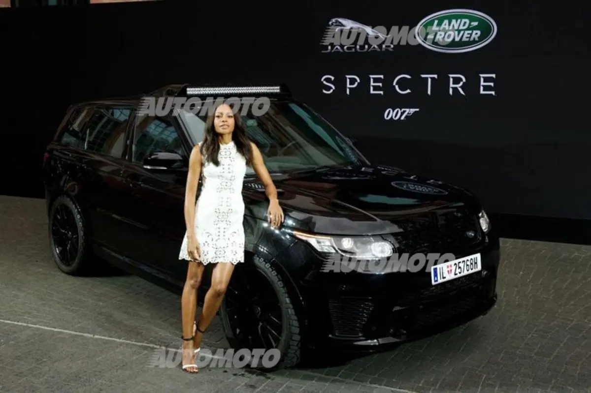 James Bond “Spectre”, ecco le Jaguar e Land Rover sul set (18)