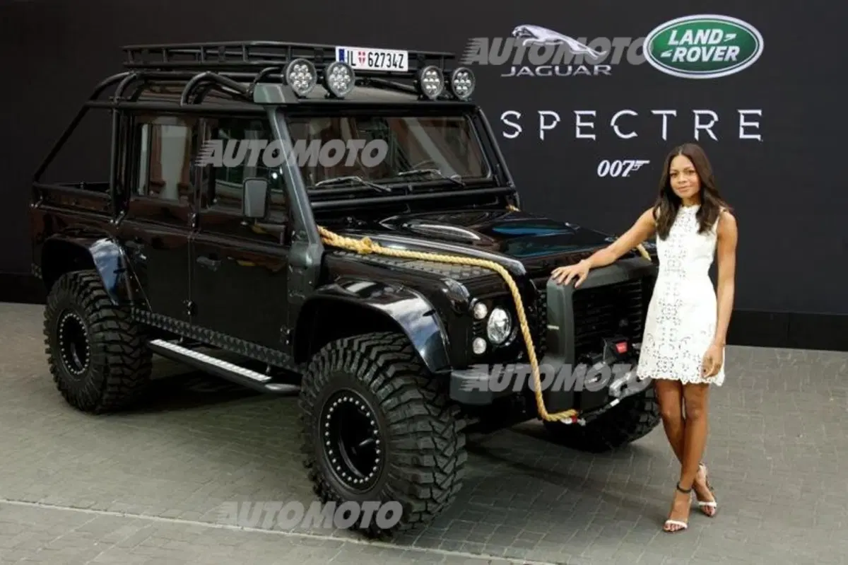 James Bond “Spectre”, ecco le Jaguar e Land Rover sul set (19)