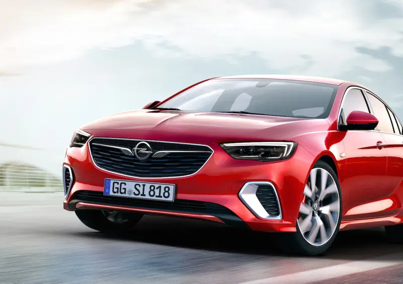 Opel Insignia GSi: 260 CV di puro divertimento