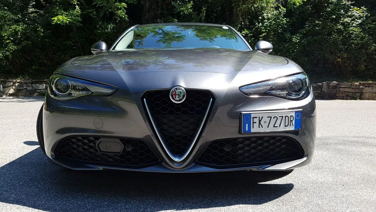 Alfa Romeo Giulia (2)
