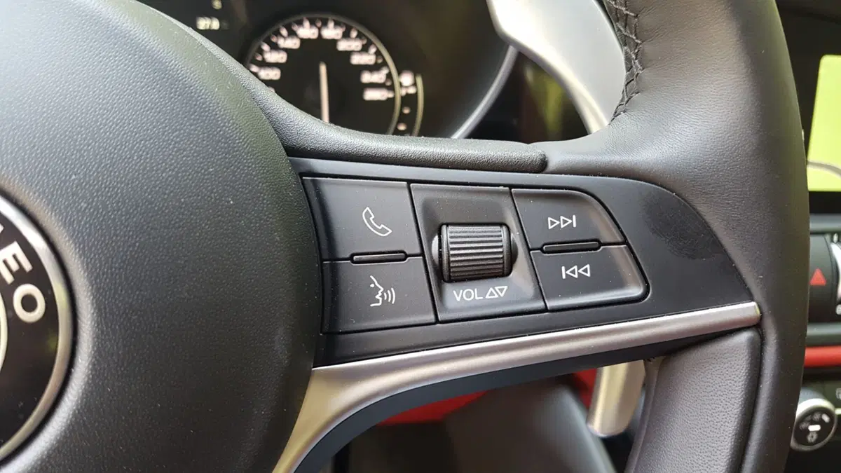 Alfa Romeo Giulia (12)