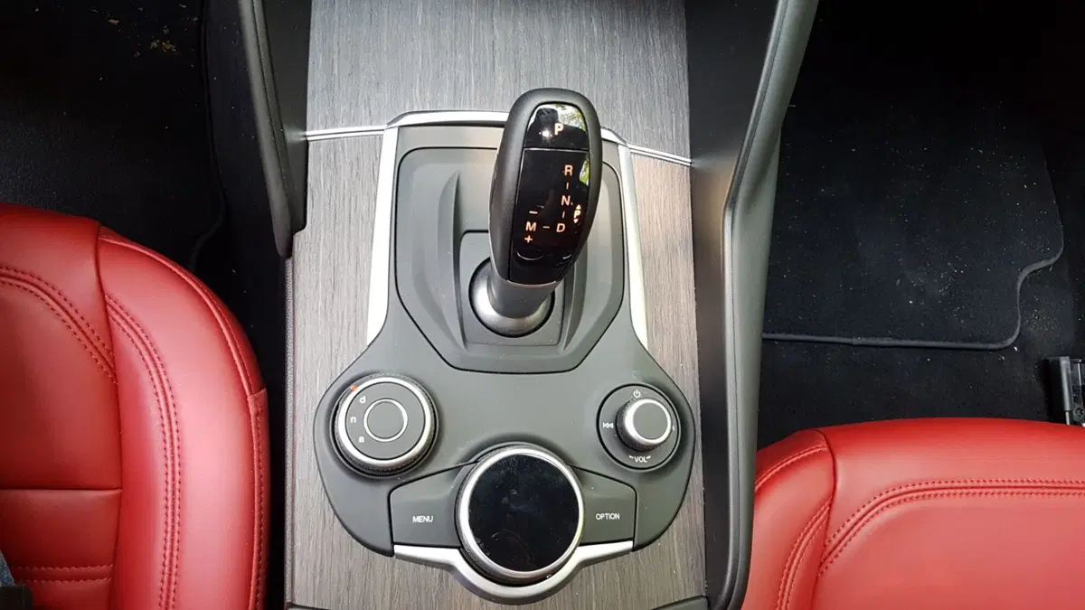 Alfa Romeo Giulia (15)