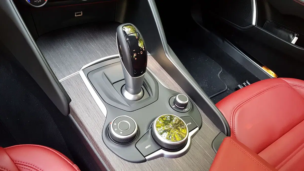 Alfa Romeo Giulia (14)