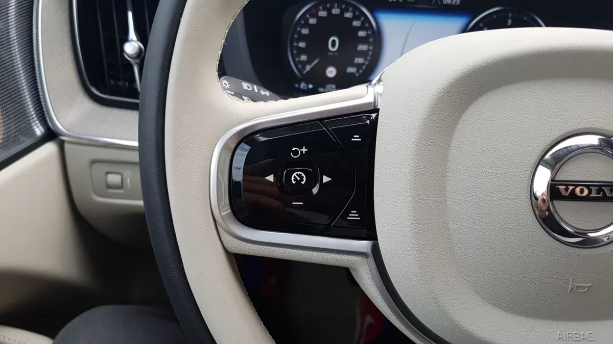 Volvo XC60 per settembre (24)