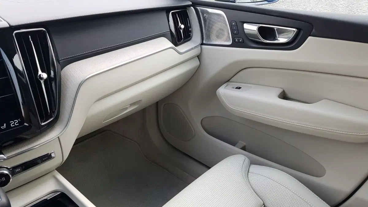 Volvo XC60 per settembre (29)