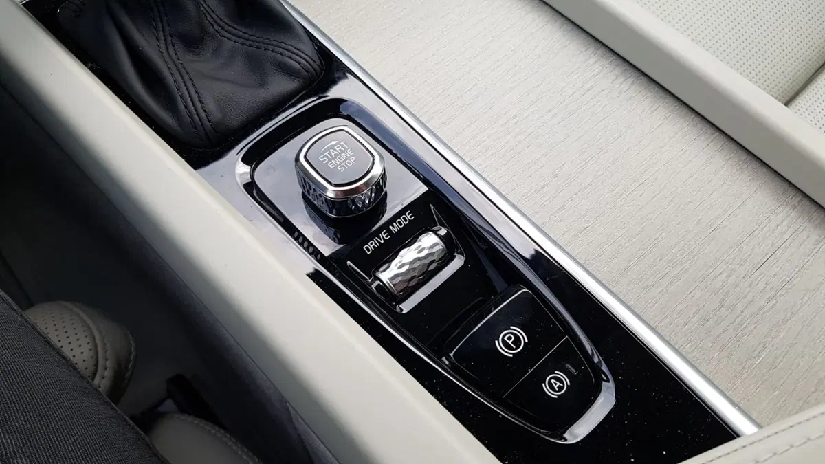 Volvo XC60 per settembre (40)