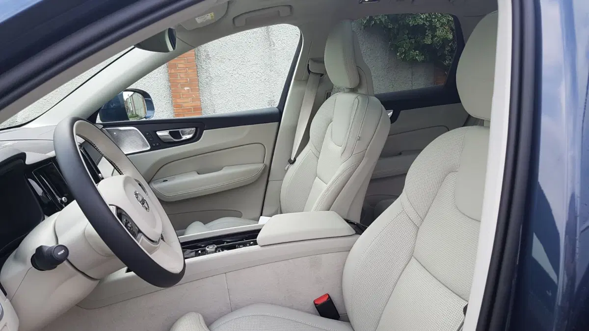 Volvo XC60 per settembre (20)