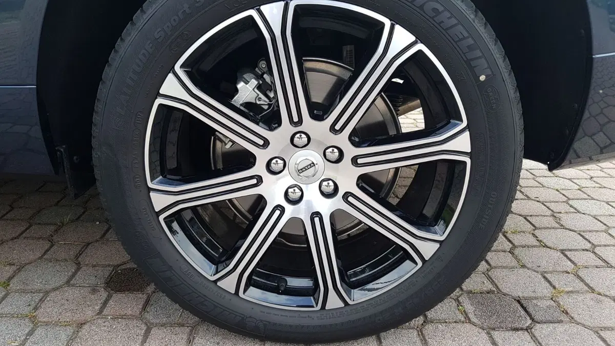 Volvo XC60 per settembre (11)