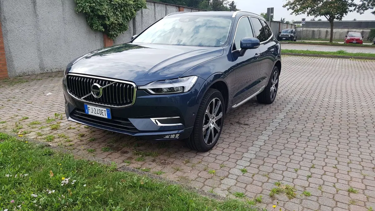 Volvo XC60 per settembre (2)