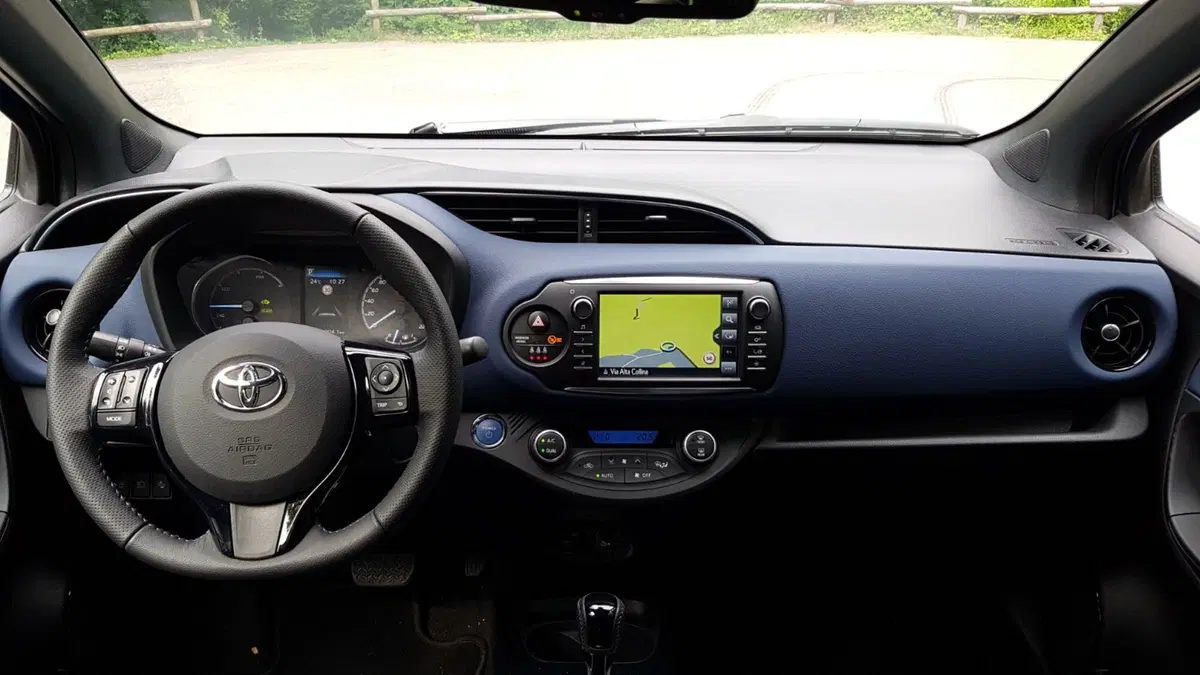 Toyota Yaris (12)
