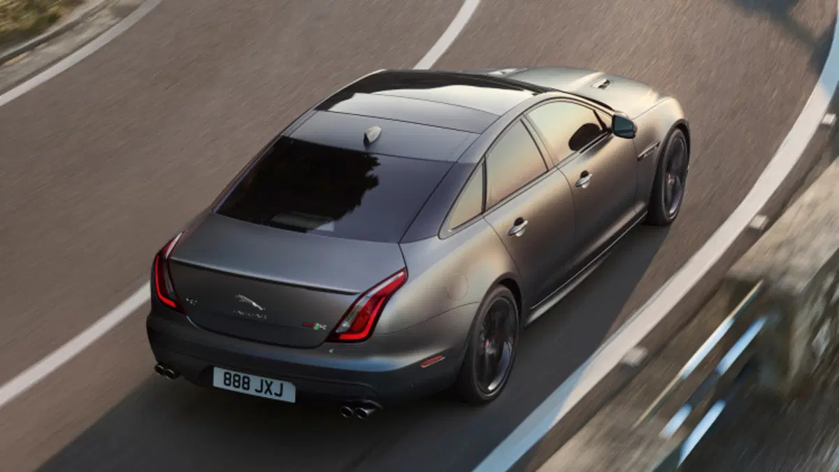 Jaguar XJR575, 575 CV di eleganza  (5)