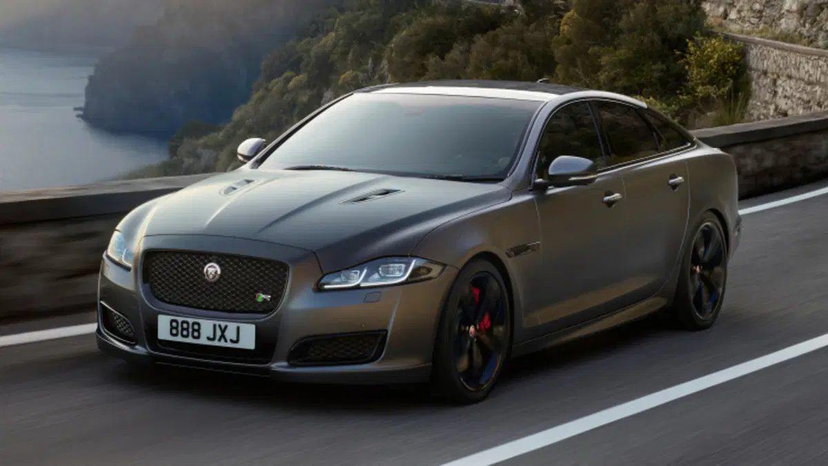 Jaguar XJR575, 575 CV di eleganza  (4)