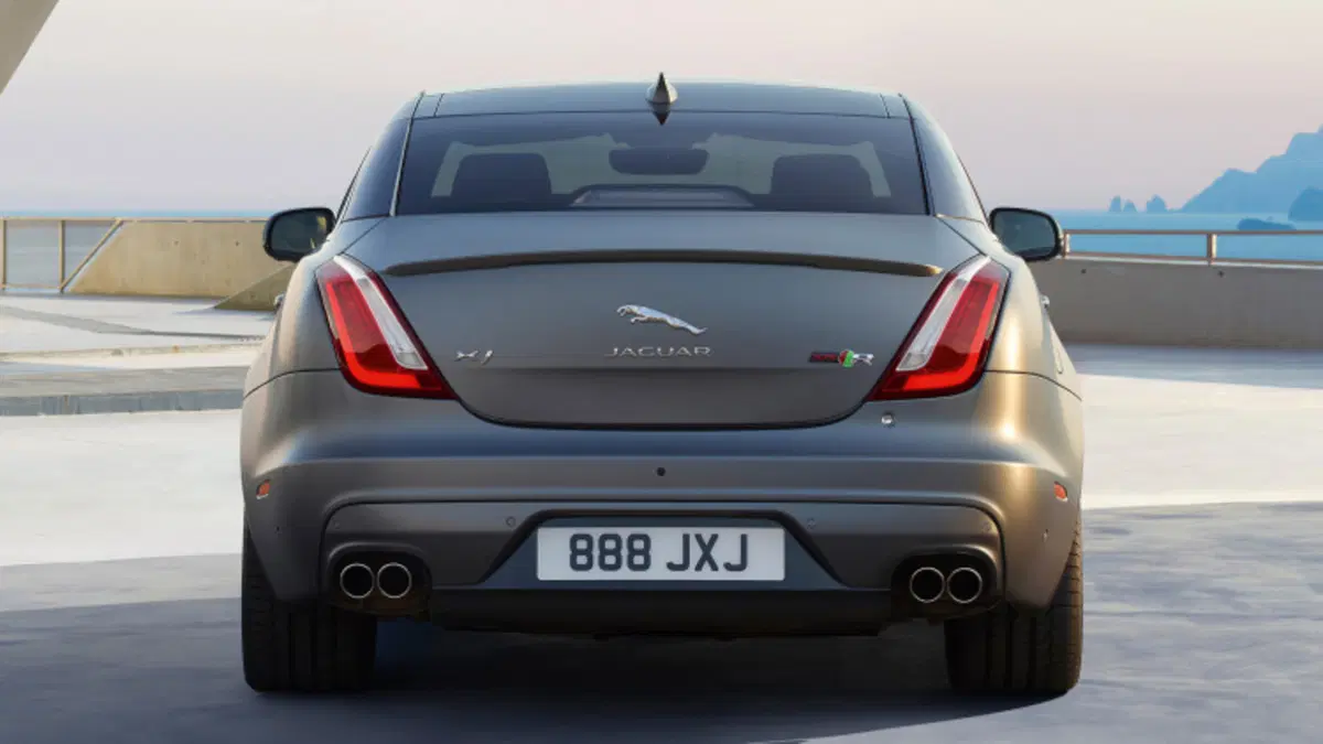 Jaguar XJR575, 575 CV di eleganza  (6)