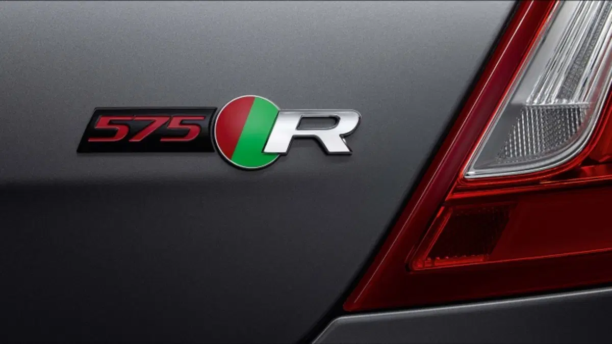 Jaguar XJR575, 575 CV di eleganza  (10)