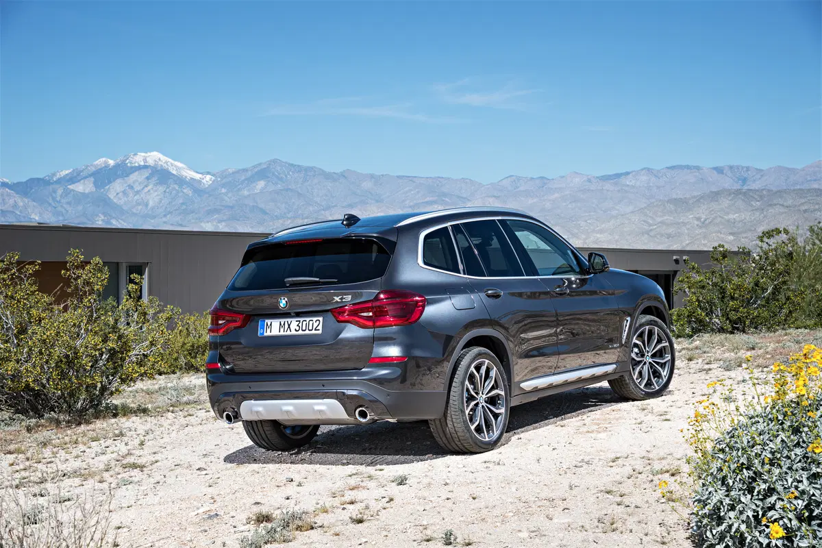 BMW X3 xDrive30d 249CV Luxury (24)
