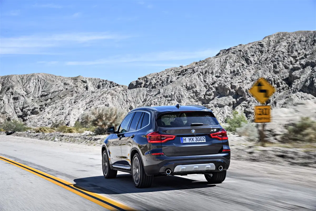BMW X3 xDrive30d 249CV Luxury (25)