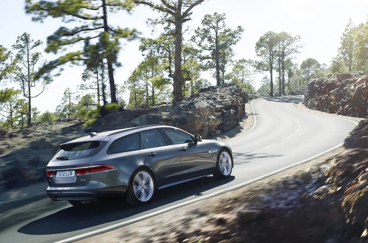 Jaguar XF Sportbrake (2017-24) (46)