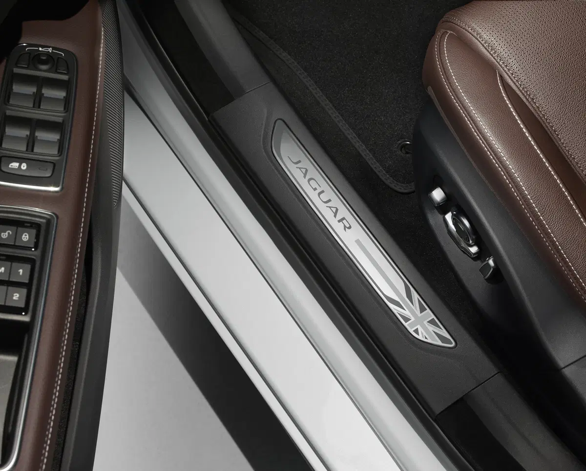 Jaguar XF Sportbrake (2017-24) (40)