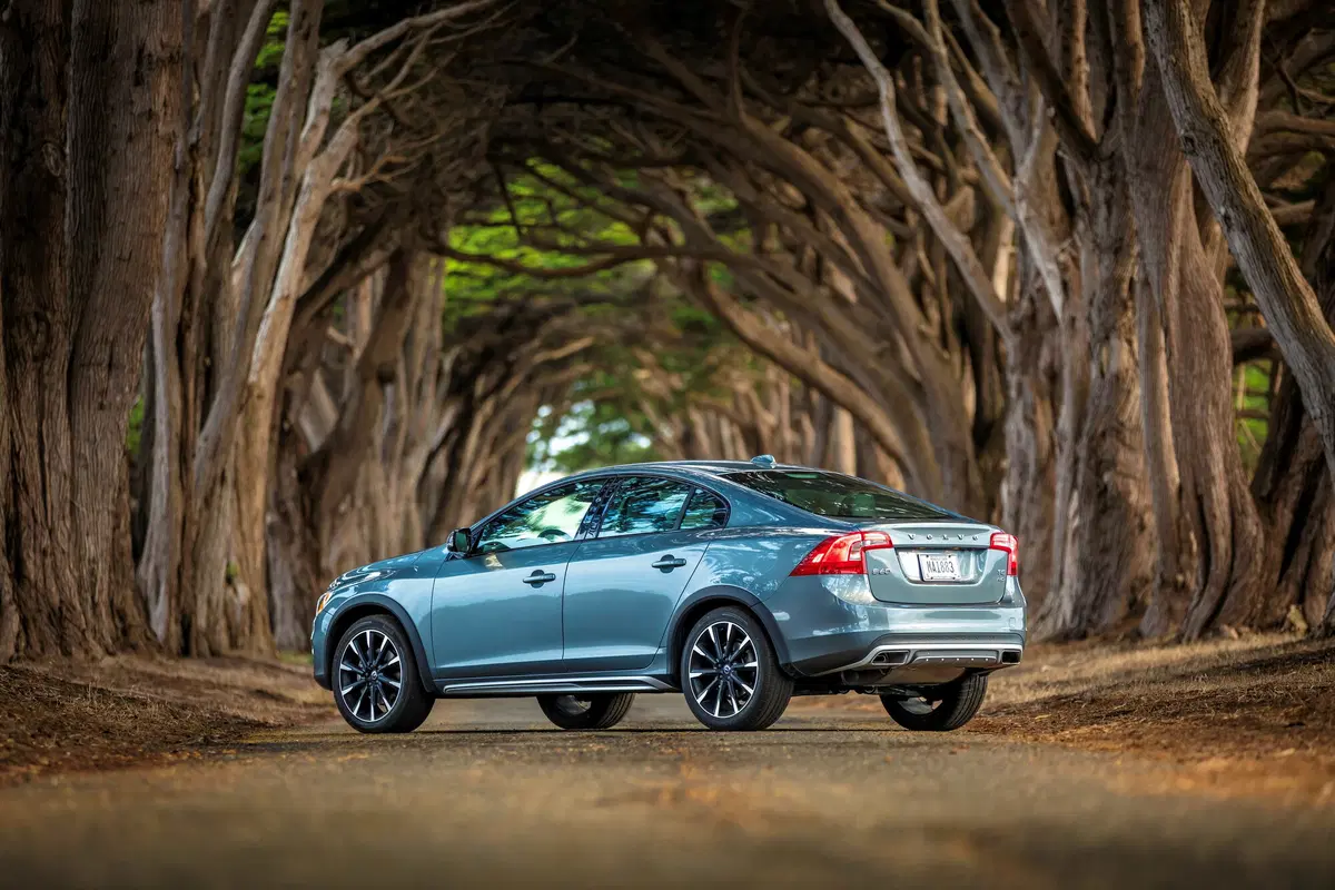 Volvo S60 Cross Country D3 Geartronic Business Plus (9)